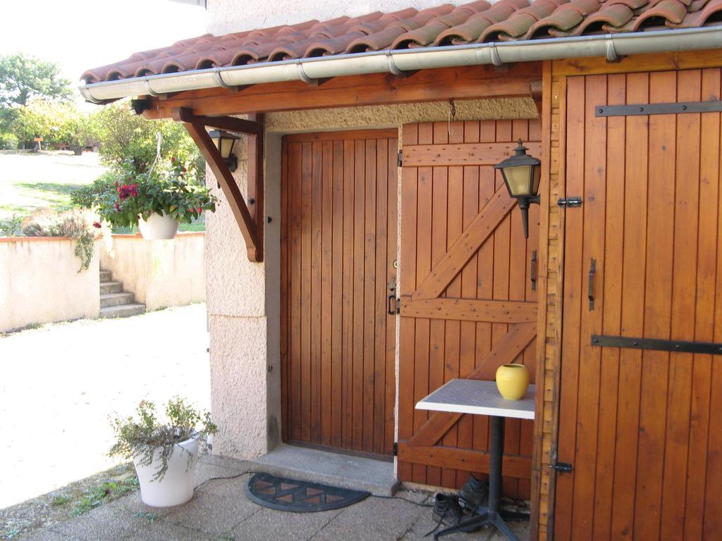 Gîtenchassagne Thurins Exterior foto