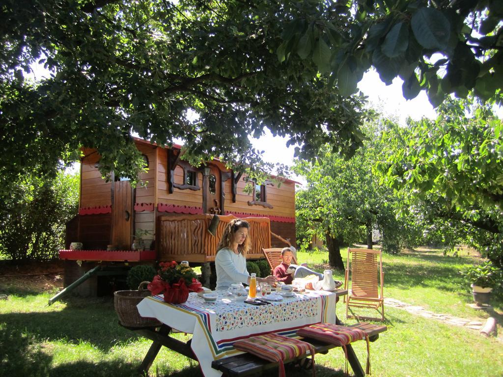 Gîtenchassagne Thurins Exterior foto